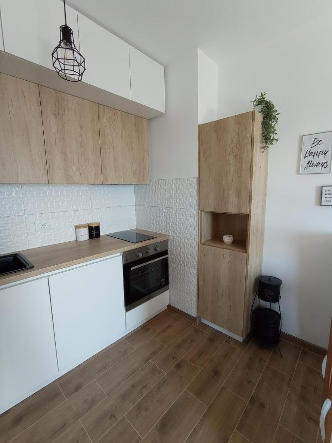 Cozy Apartmant With A Sea View In Orasac Ngoại thất bức ảnh
